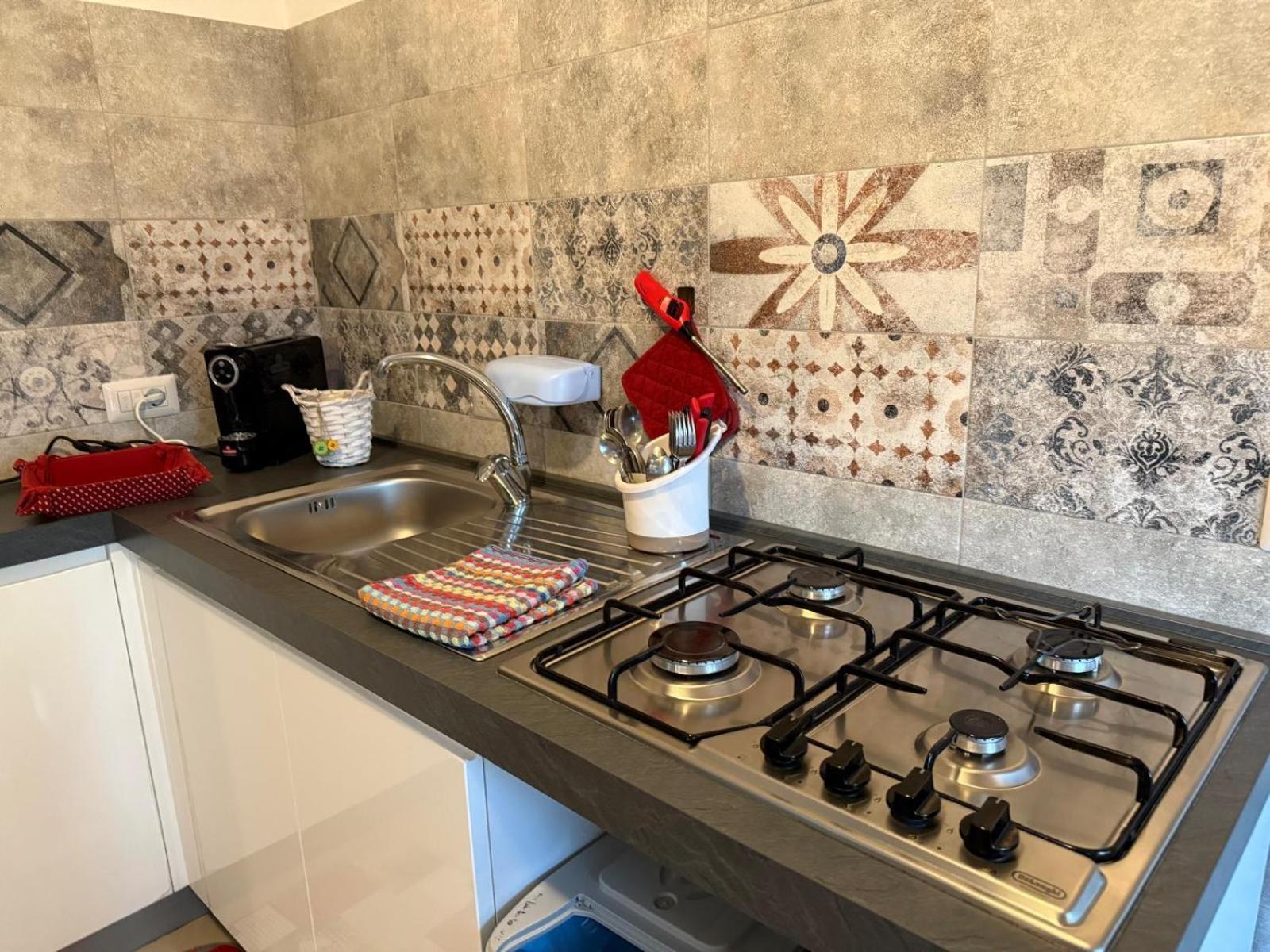 Il Giardino Fiorito Casa Vacanze Alghero Eksteriør billede
